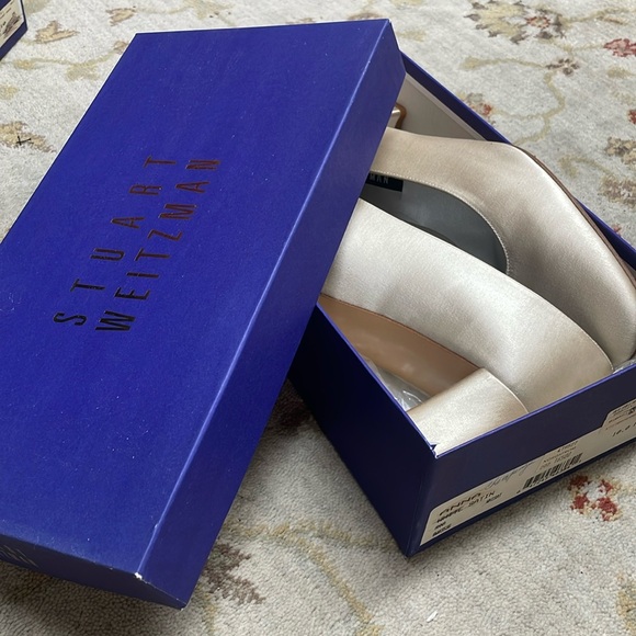Specialty dyed champagne Stuart Weitzman heels - Picture 7 of 8